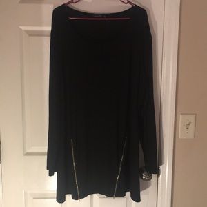 Plus size black tunic with working zipper details